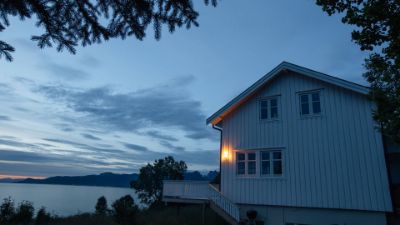 Stillegående strømaggregat